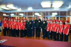 Североморские школьники вступили в ряды ЮНАРМИИ