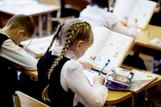 «Единая Россия» обеспечит введение единого стандарта образования в школах по всей стране